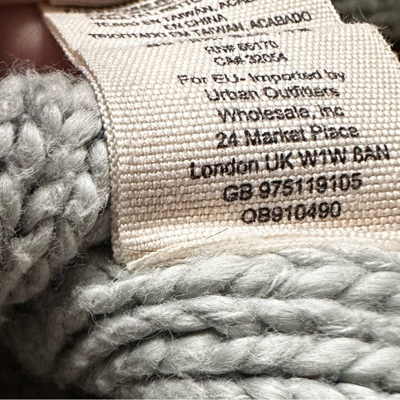 Free People Henley Sweetheart Cropped Sweater XS Knit Cotton Button Front - Picture 8 of 10